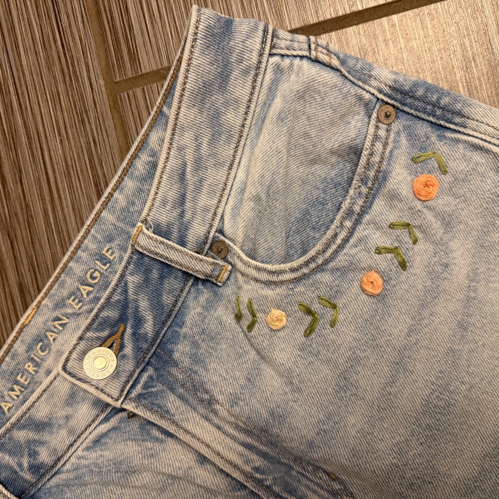American Eagle Outfitters High Rise Light Blue Jeans w/ rose embroidery